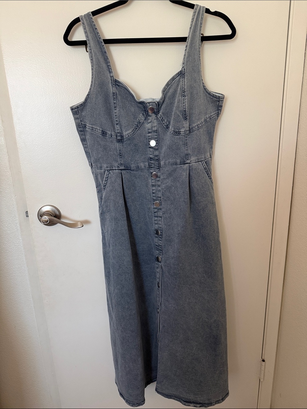 NWT Women’s Denim Button-Front Midi Dress -